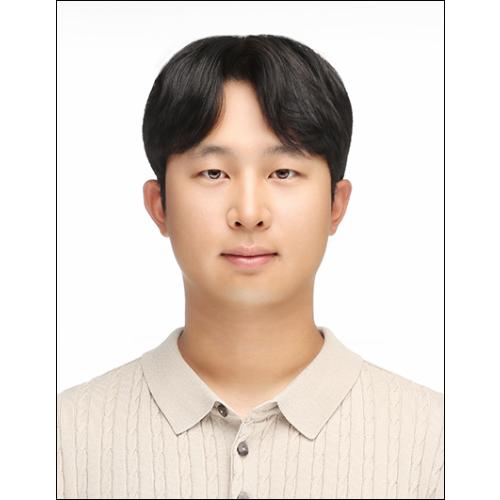 김동욱